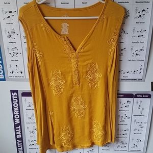 Detailed Yellow Tank
